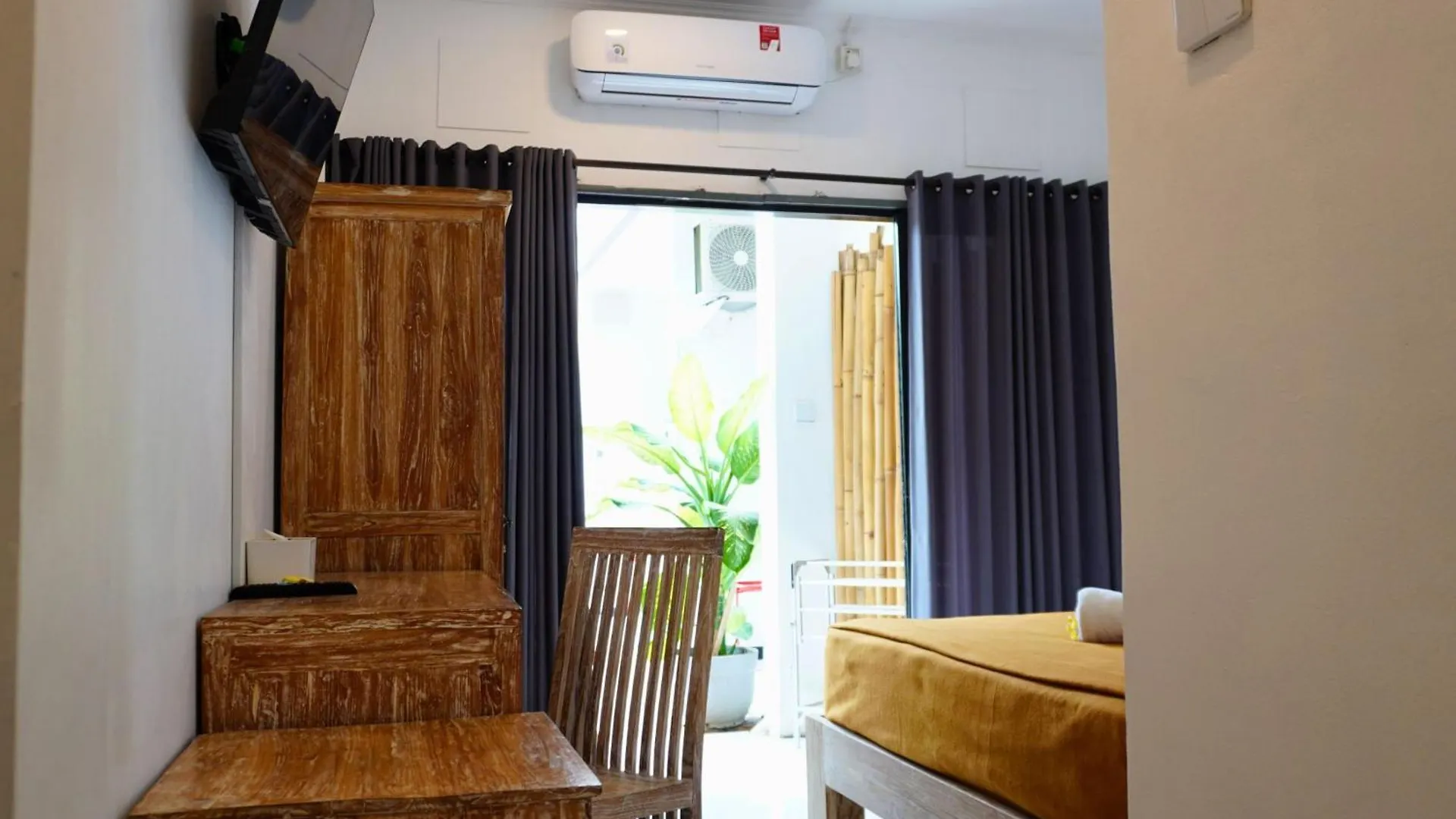 Ungasan Summer Of Surf Hostel Uluwatu