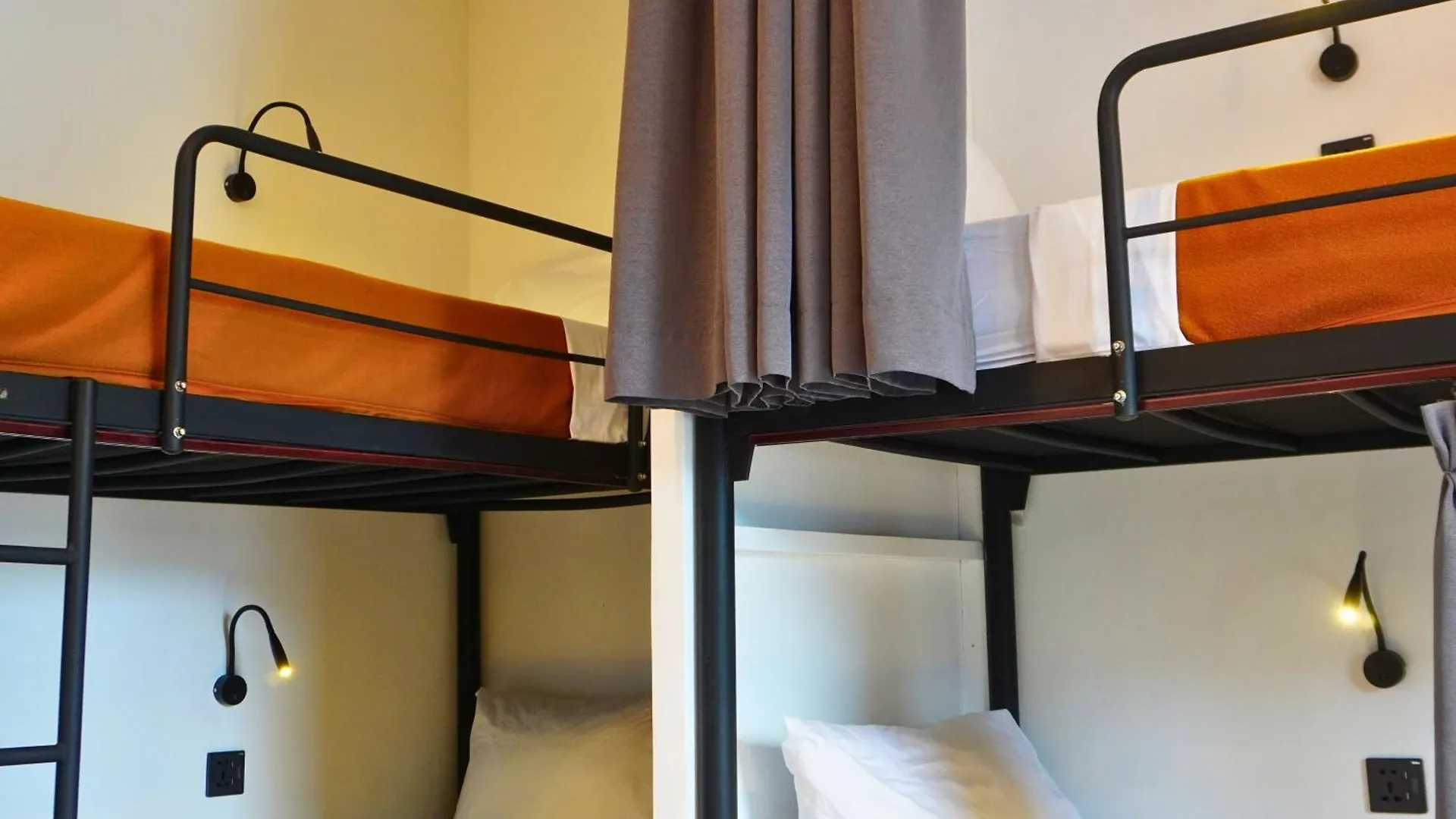 Ungasan Summer Of Surf Hostel Uluwatu